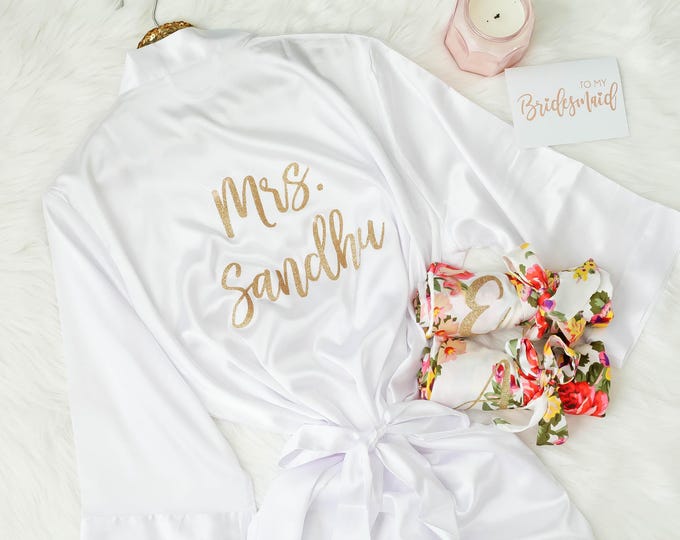 Bride Robe, Bridal Robe, Monogramed Bride Robe, Getting Ready Bridesmaids Robe, Honeymoon White Silky Satin Robe, Wedding Day Robe