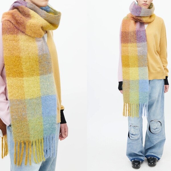 Soft Textured Color Blocking Knit Scarf