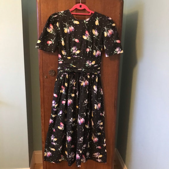 1980s does 1950s Vintage V Back Black Polka dot An