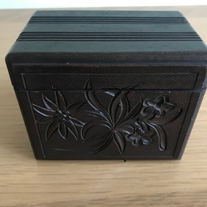 Scatola di sigarette in legno vintage