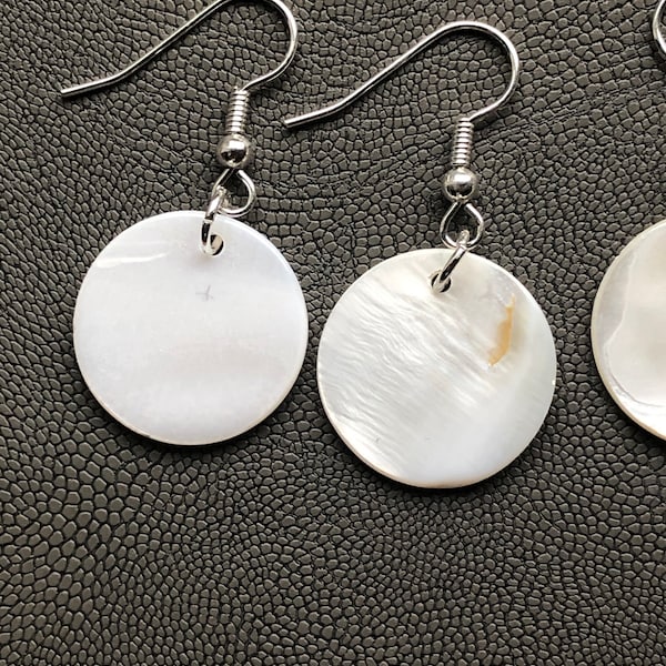 Handmade Native American made beautiful mother of pearl disc shaped earrings