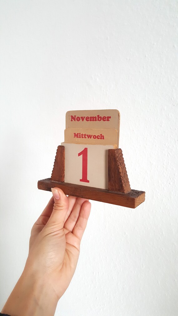 Vintage 50s Desk Calendar In Wooden Stand Reusable Calendar Etsy
