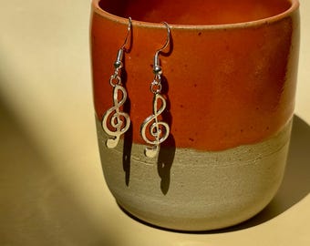 NUEVO: Pendientes con clave de sol / Joyería musical / Regalo para músicos / Regalo para compositores