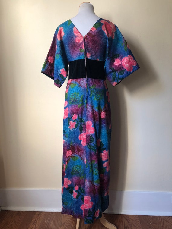 Beautiful Mid-Century Hawaiian Gown with Velvet W… - image 6