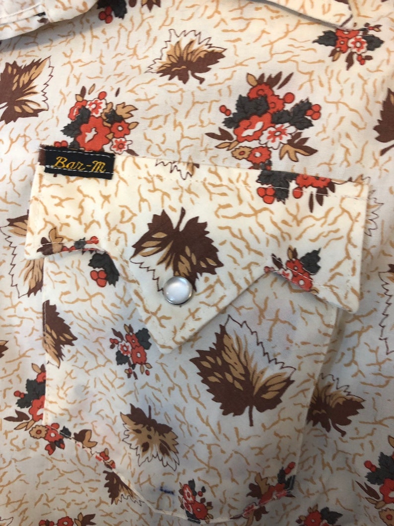 Sustainable Clothing Autumn Leaves Androgynous Style 1970/'s Vintage Western Shirt By Bar-M Pearl Snap Buttons 70/'s