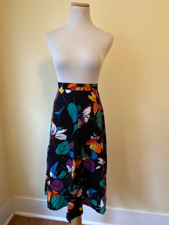 1980s Tropical Rainbow Print on Black Skirt || XS - image 6