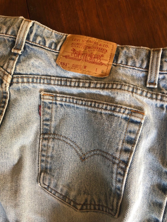 Faded 90's Levis 551 - W36 - image 10