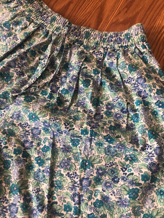 Light Floral Print Cotton Shorts || Small || 1980… - image 2