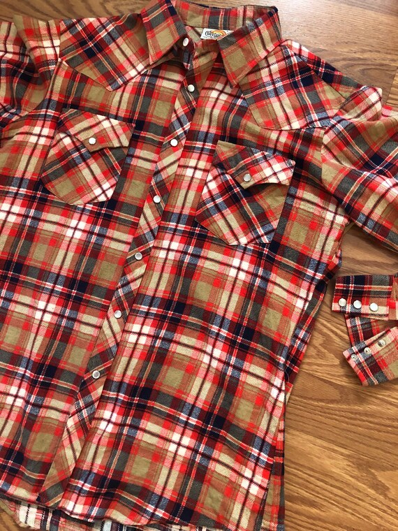 Vintage Warm Colors Plaid Cotton Flannel || Large 