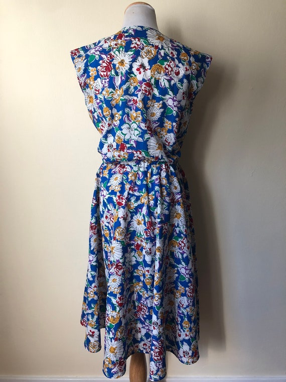 Vintage Sleeveless Dress with Peppy Spring Floral… - image 8