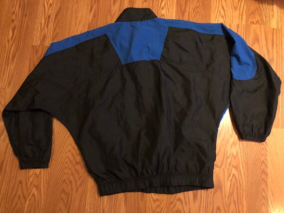 Vintage Umbro Half Zip Batwing Windbreaker || Lar… - image 4