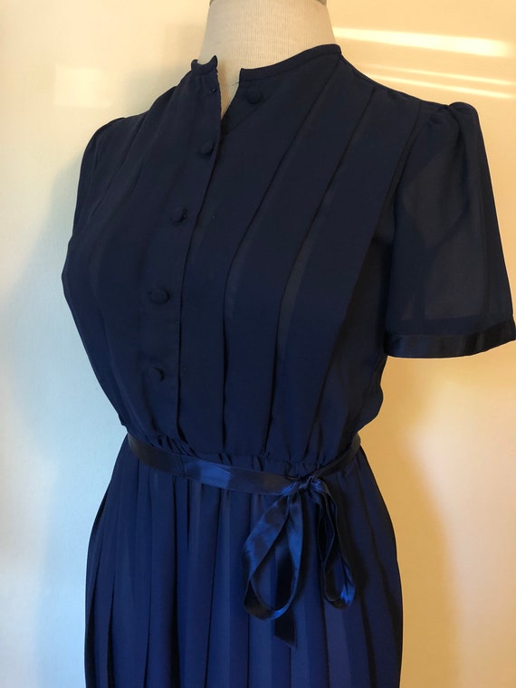 Navy Blue 70s-does-40s Pleated Cocktail Dress  ||… - image 6