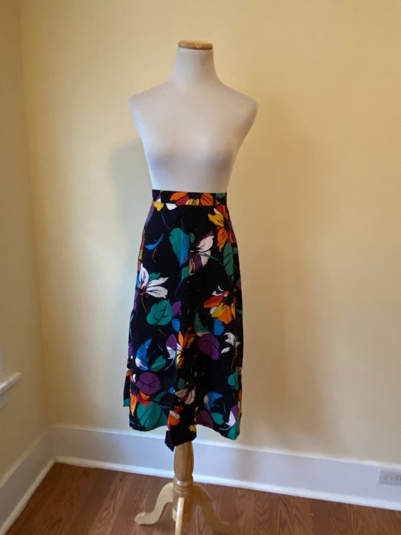 1980s Tropical Rainbow Print on Black Skirt || XS - image 2