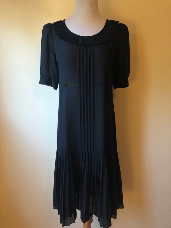 70s-does-30s Black Pleated Mourning Dress || Size… - image 1