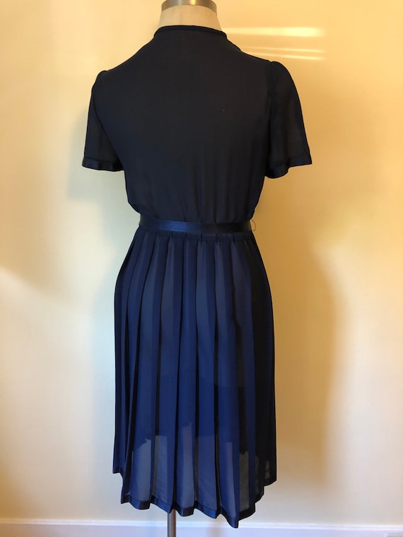 Navy Blue 70s-does-40s Pleated Cocktail Dress  ||… - image 5