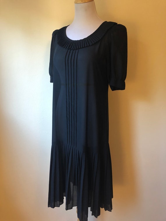 70s-does-30s Black Pleated Mourning Dress || Size… - image 9