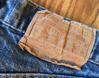 levis 317