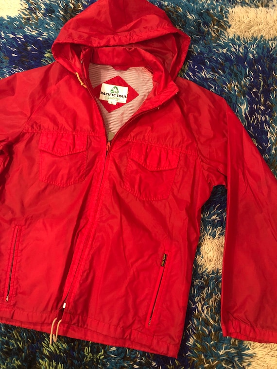 Vintage Red Wind Breaker with hide-able Hood || La