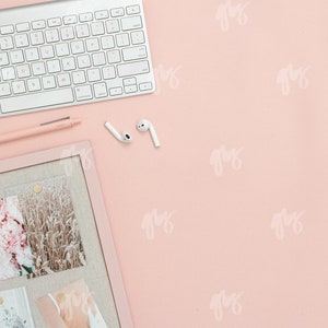 Maquete Flatlay de Moodboard Rosa Blush | Imagem de cabeçalho, espaço para texto | Imagem digital / Fotos estilizadas / Stock Images / Blog Stock / Blog Image)