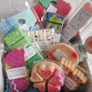 Super Deal Mystery Wax Melt Box - Over 30 pounds (GBP) worth of products - Highly Scented Hand Poured Wax Melts