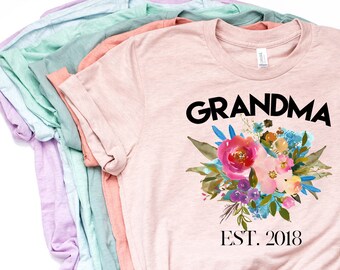 First Time Grandma Gift, Grandma Gift, Grandma, Pregnancy Reveal, Grandma Shirt, Grandma T Shirt, Grandma TShirt, Grandma - Item 6161