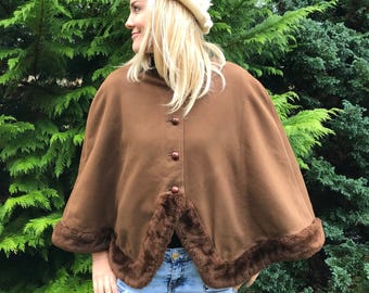 Armani Brown Cropped Cloak Sand Brown Cape Coat Elegant Cloak Sleeveless Coat Medium to Large Size Autumn Plaid Short Cape Cloak