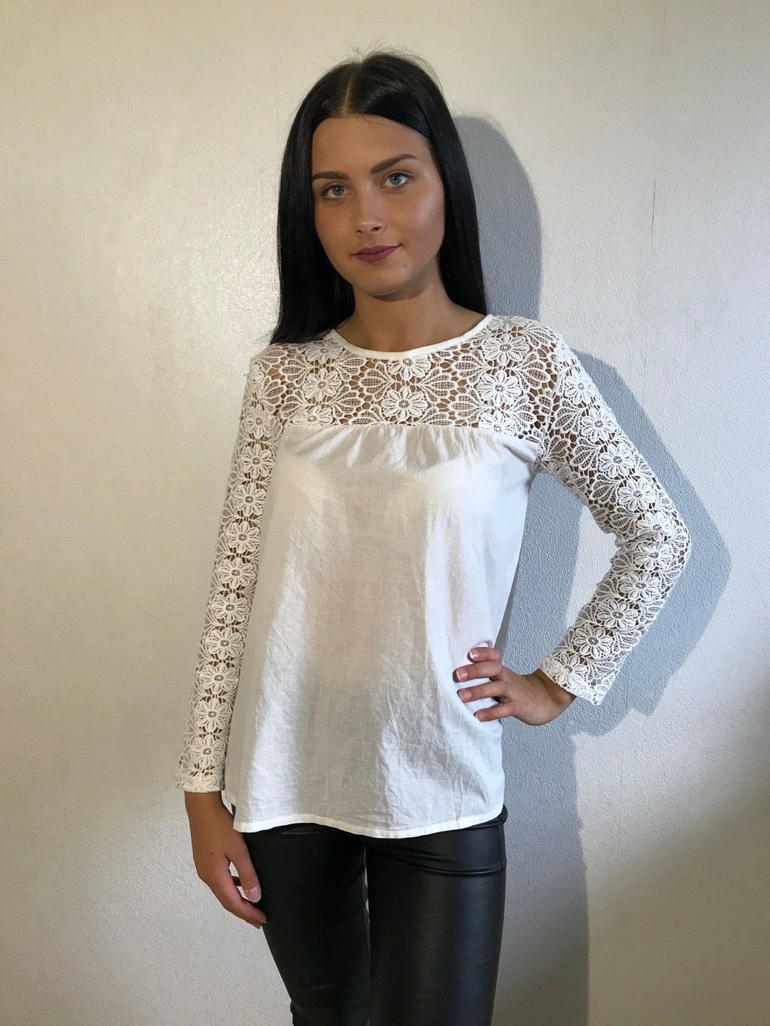 White Women Jacket/blouse White Lightweight Open Back Blouse Vintage COTTON Woman Blouse Small