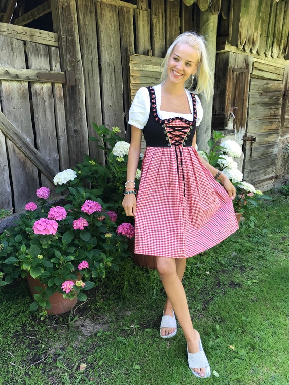 dirndl oktoberfest german austrian dress
