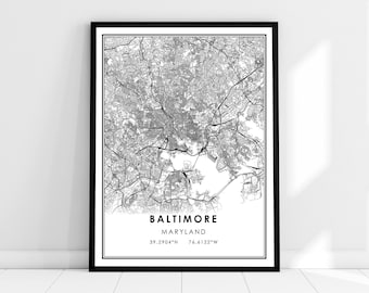 Puede incluir: Impresión de mapa de Baltimore, Maryland, en blanco y negro. El mapa está dibujado con líneas finas e incluye el nombre de la ciudad, el estado y las coordenadas: 39.2904°N 76.6122°W.