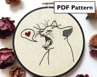 Chat coeur motif de broderie à la main, drôle mignon bricolage Saint Valentin chat dame cadeau lui son, amoureux des animaux de compagnie Animal ligne moderne Art PDF téléchargement numérique