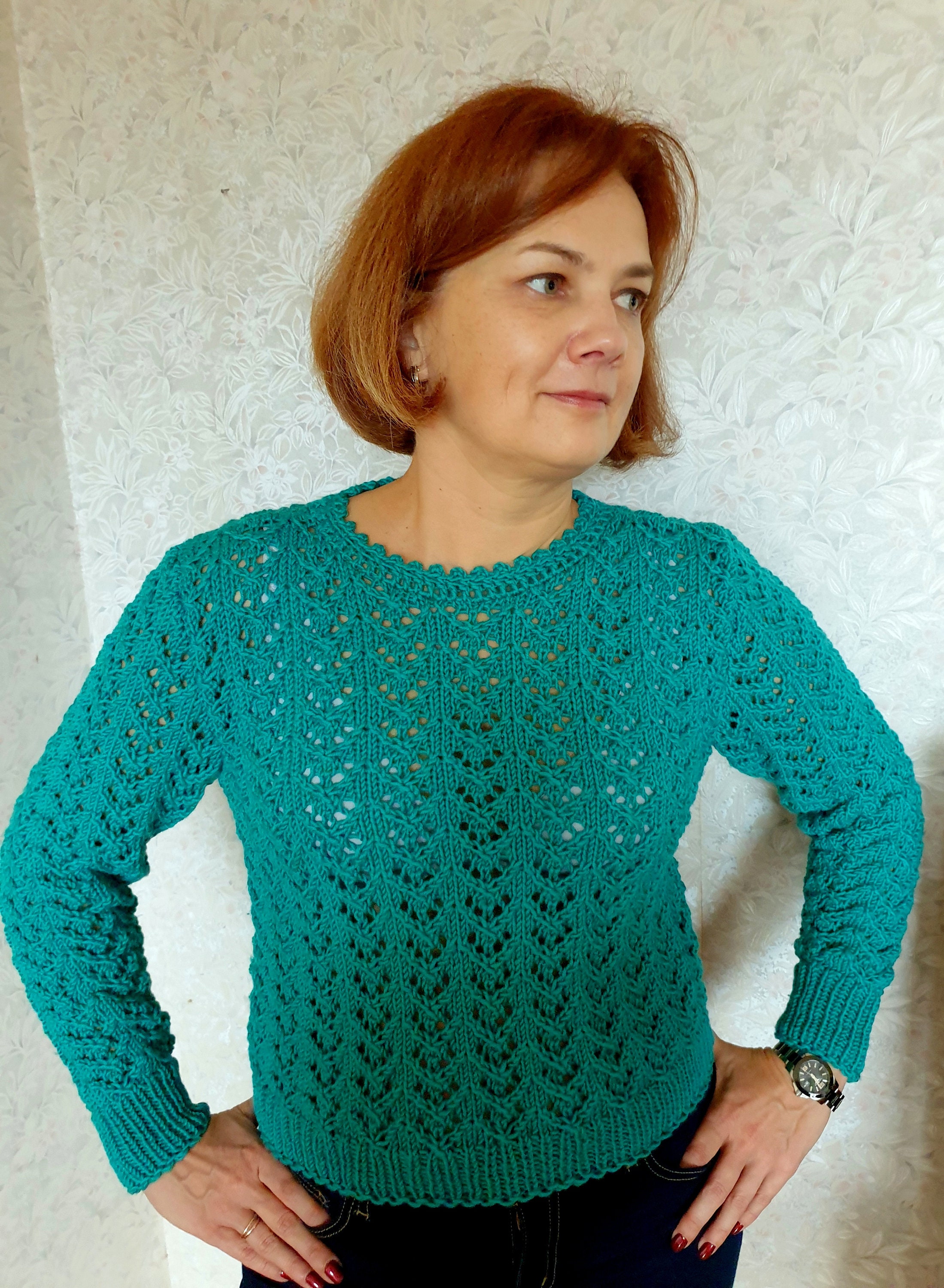 手編みメリノウールセーター：シーグリーンの透かし彫りプルオーバー