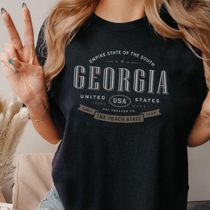 Vintage Georgia T-Shirt - The Peach State Comfort Colors Baggy Boxy Oversized Tee Super Comfy for the Beach, GA Vacations, Gifts & Souvenirs