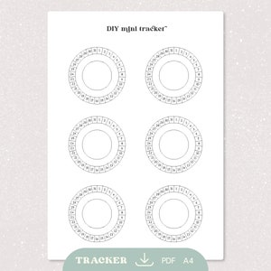 Könnte beinhalten: Druckbarer DIY Mini-Journal-Tracker mit vier Kreisen, die jeweils in 30 Abschnitte unterteilt sind, die von 1 bis 30 nummeriert sind. Die Kreise befinden sich auf einem weißen Hintergrund mit dem Text "DIY Mini Tracker" oben und "TRACKER" unten.