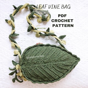 Puede incluir: Un bolso hecho a mano con forma de hoja, tejido a ganchillo, con una correa en forma de vid. El bolso es verde, con un patrón detallado de hoja. La correa es una combinación de verde y beige. El texto en la imagen dice "LEAF VINE BAG" y "PDF CROCHET PATTERN".