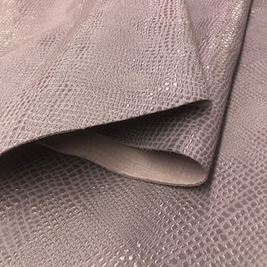 Baby Alligator LEATHER 12&quot;x12&quot; Light Purple Shiny Crocodile Look Calfskin Leather/Thickness 1.3mm/Leather Skins Shop