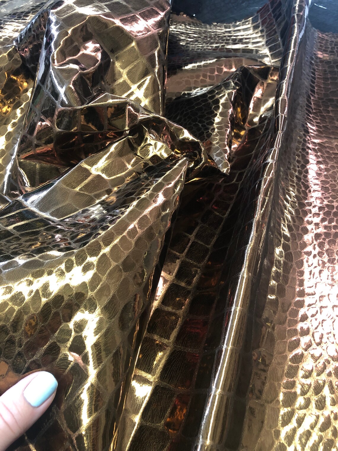 alligator and crocodile leather
