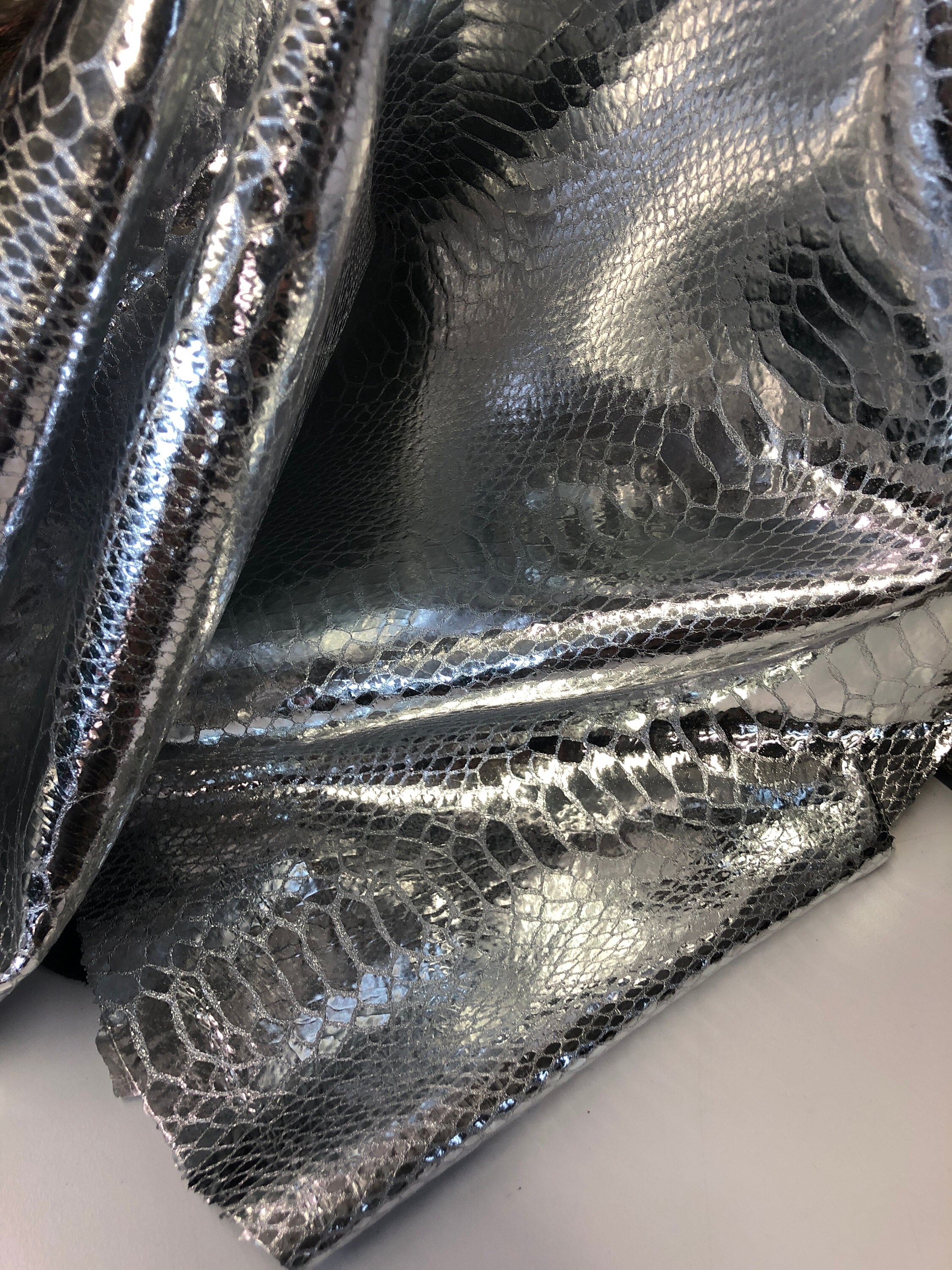 LEATHER SILVER Metallic PYTHON Snakeskin Pigskin Suede/genuine Leather ...