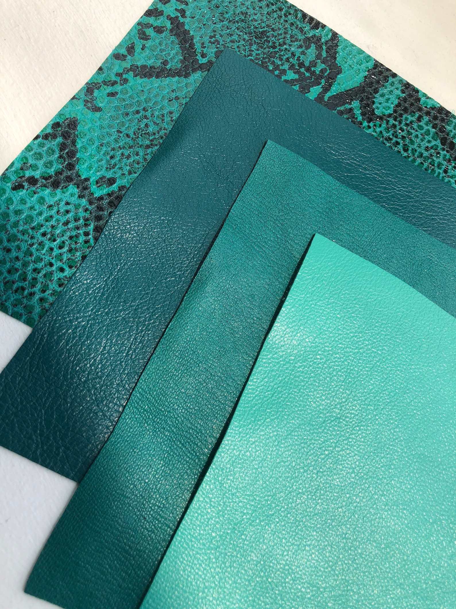 The Lure Leather Set