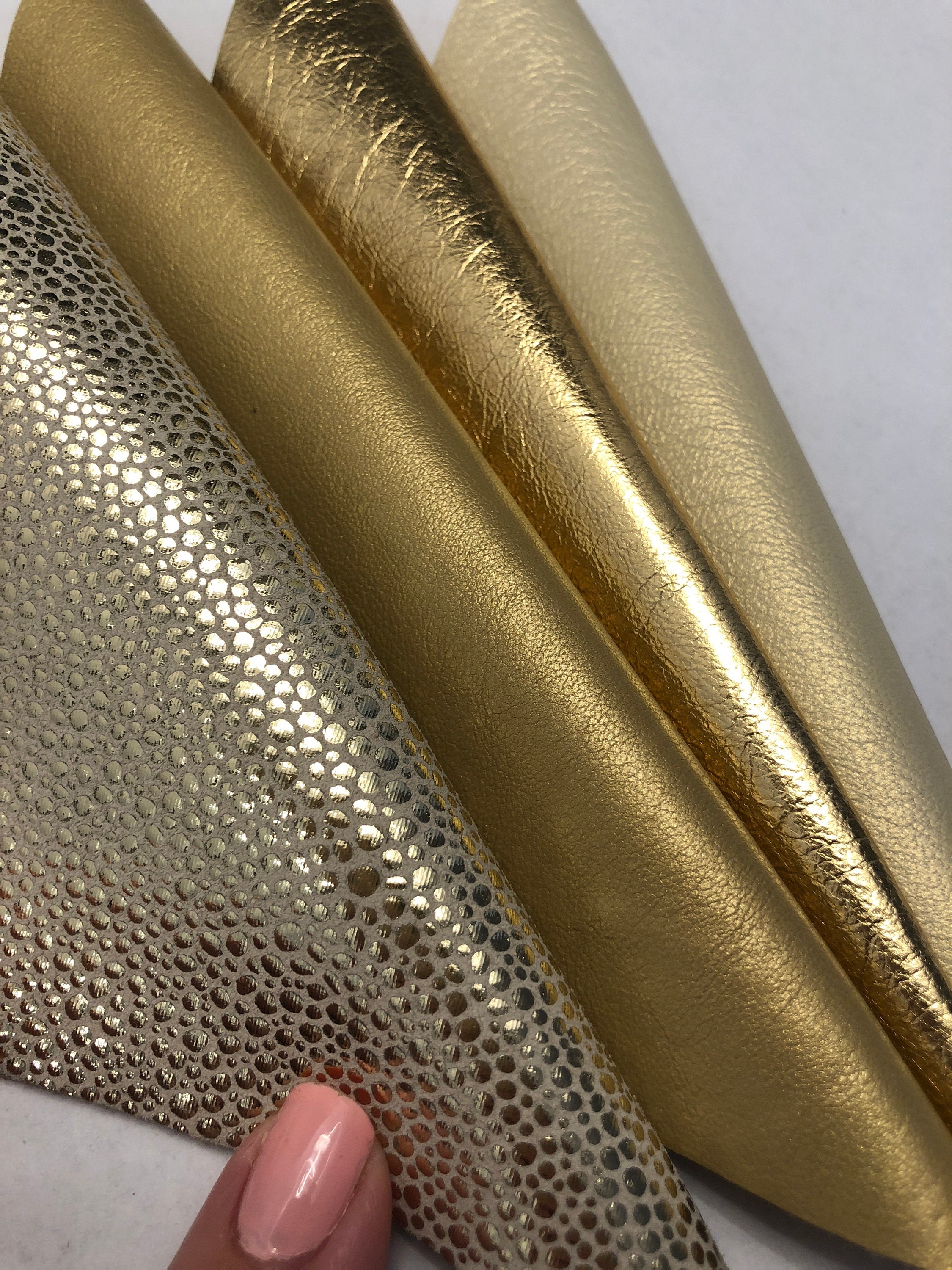 LEATHER METALLIC /Golden metallic/pearlized champagne/pale gold /bright shiny gold Stingray/ 0.9mm-2.2mm