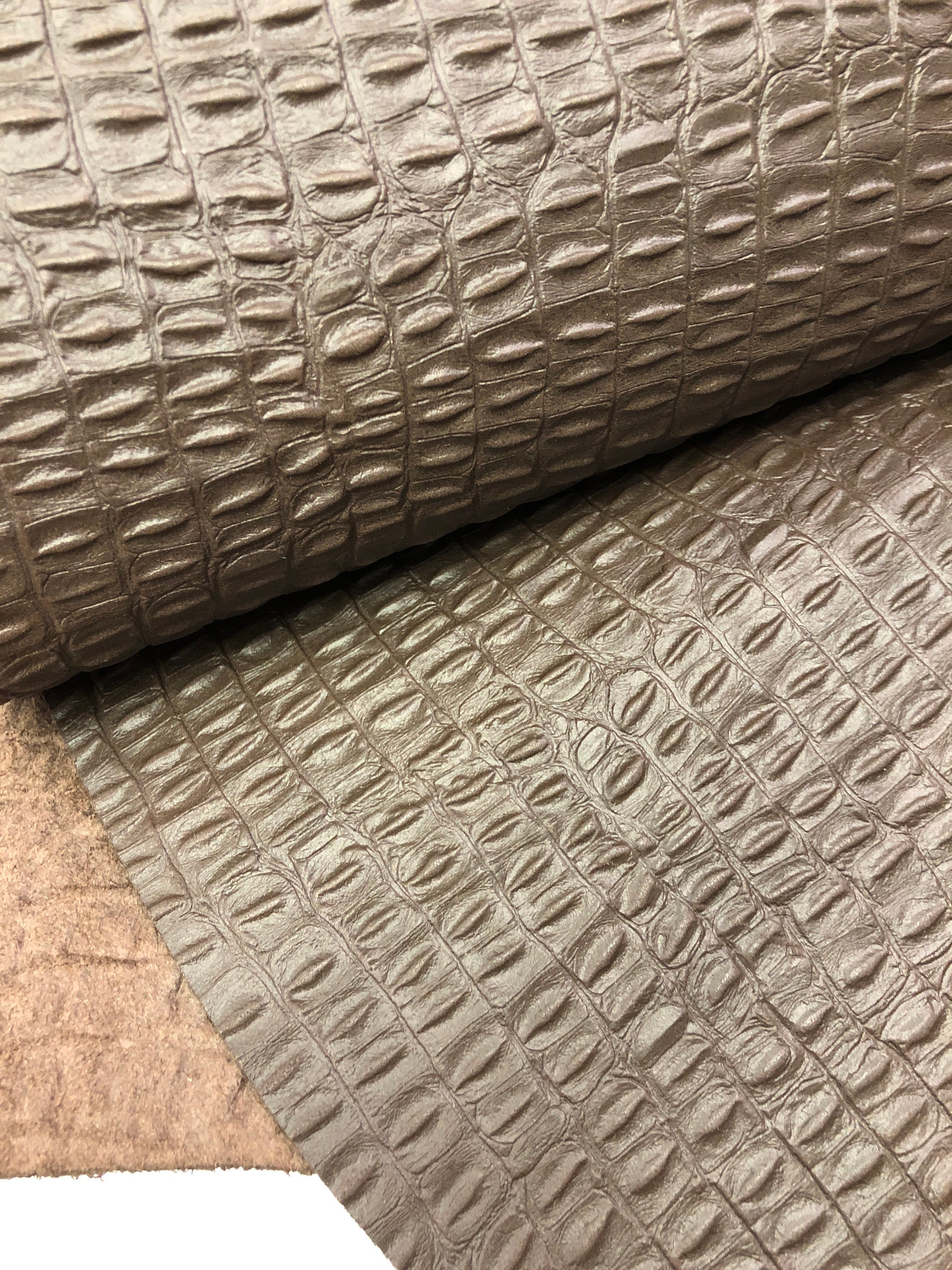 Italian Hornback Croc Embossed Calfskin Leather Billfold Wallet - Brown