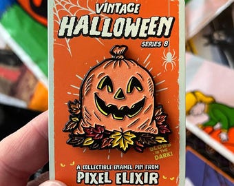 Harvest Heap Enamel Pin – Vintage Halloween Leaf Bag Pumpkin Pin, Retro Pumpkin Halloween Collectible