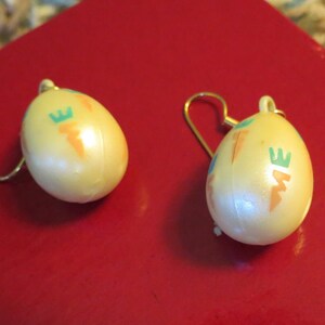 Vintage Easter Earring Set - Hooked Dangling Style - Cream Colored Eggs with Orange + Green Carrots circa 1980s by Russ