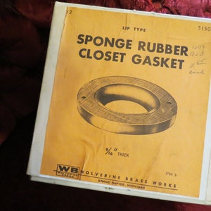 Vintage NOS Box Sponge Rubber Closet Gaskets Set of Nine (9) circa 1950s Lip Type Toilet w Bolt Holes 9/16&quot;