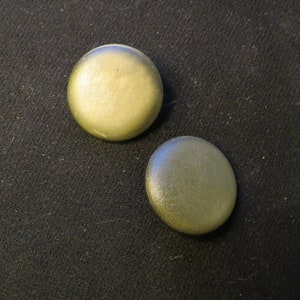 Vintage NOS (no card) Set of Two (2) La Mode Matte Green Buttons circa 1970s 1&quot; diameter Unused 2