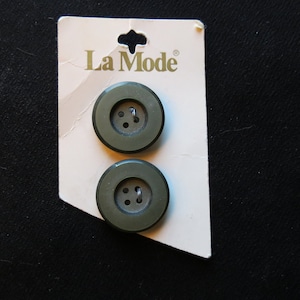 Vintage Set of Two (2) Green La Mode Buttons NOS #3439 7/8&quot; diameter