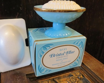 Colección Avon Bristol Blue vintage, sin usar (NOS): jabonera + jabón perfumado Moonwind, circa 1975.