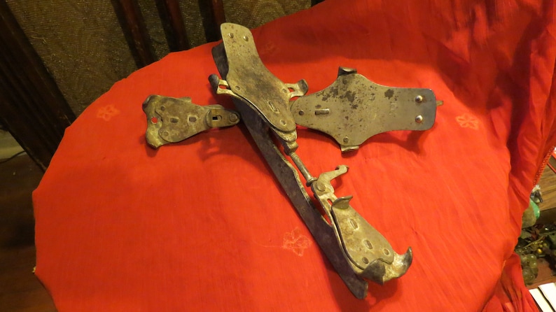 Antique Metal Ice Skates Size 10 1\/2 Union Hardware Co. circa Early-Mid 20th Century Rustic Primative Used Clamp Strap On