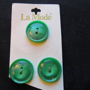 Vintage Set of Three (3) Green La Mode Buttons - NOS #3416 Size 34 or 7/8&quot; diameter circa 1970s