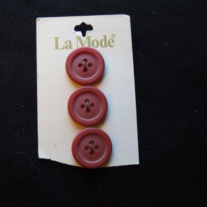 Vintage NOS Set of Three (3) La Mode Buttons - Rust Colored - #9876/30 Size 19 mm or 3/4&quot; circa 1970s