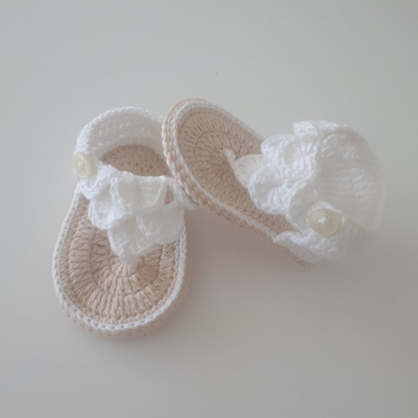 Jolies sandales bébé écailles en coton, de la taille naissance à 12mois, couleur au choix, fait main sur commande